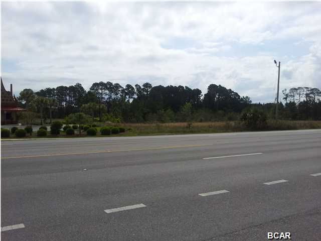 000 THOMAS Drive, Panama City, FL 32408